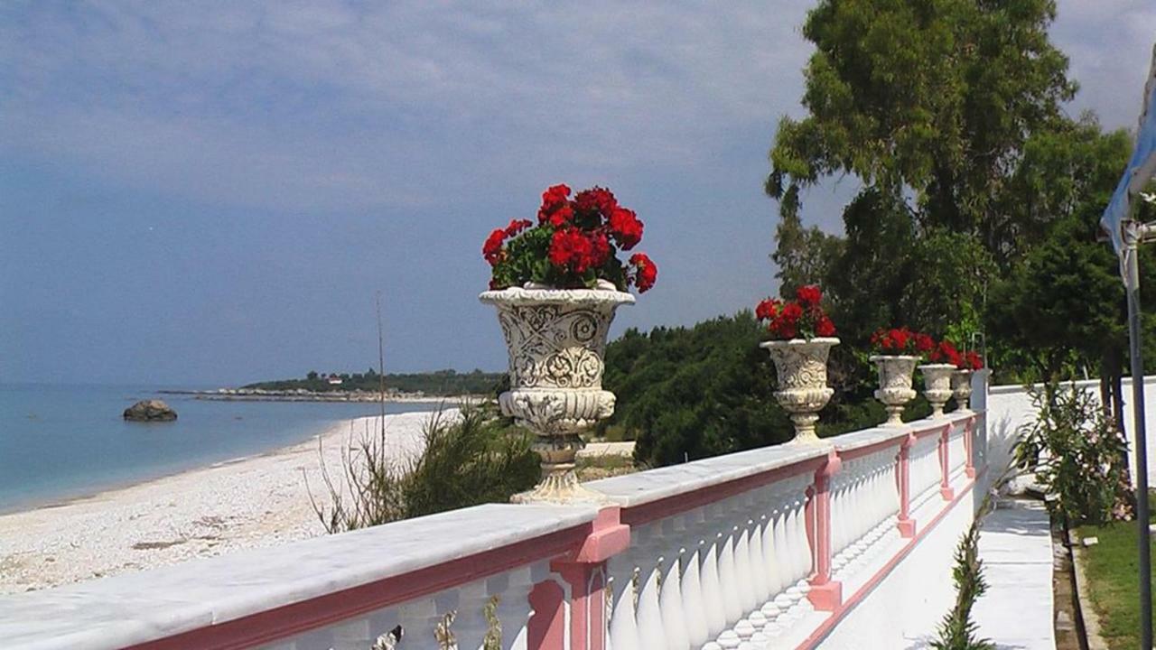 Villa Isabel Riza  Екстер'єр фото
